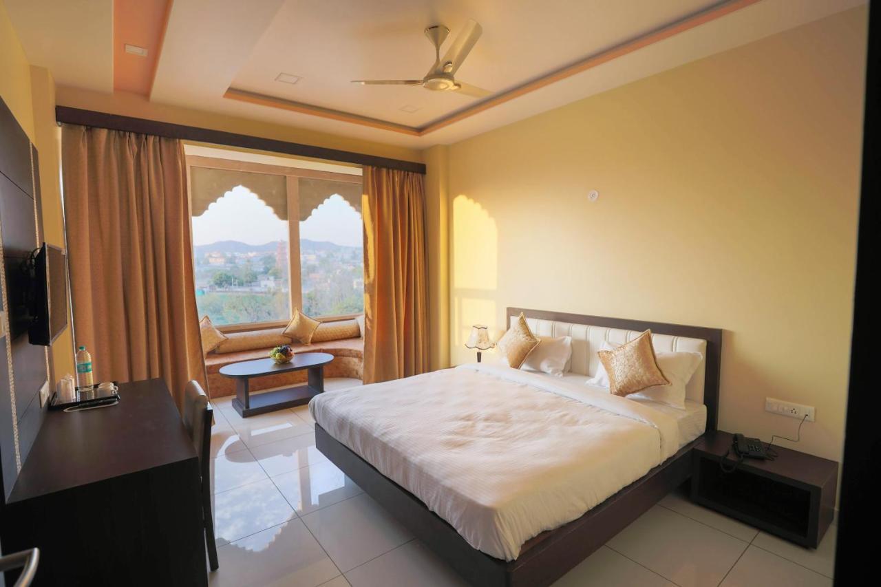 Hotel Golden Heritance Pushkar Bagian luar foto