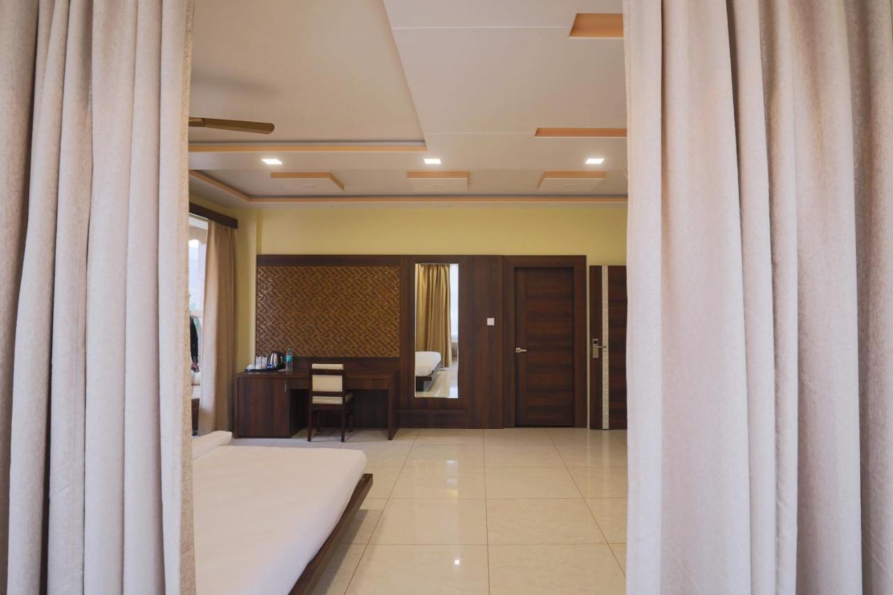 Hotel Golden Heritance Pushkar Bagian luar foto
