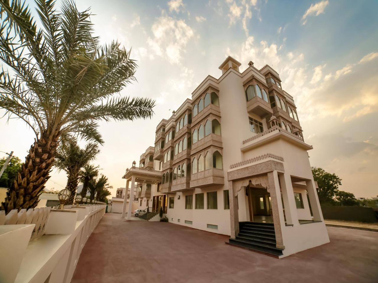 Hotel Golden Heritance Pushkar Bagian luar foto