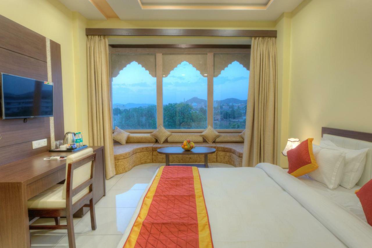 Hotel Golden Heritance Pushkar Bagian luar foto